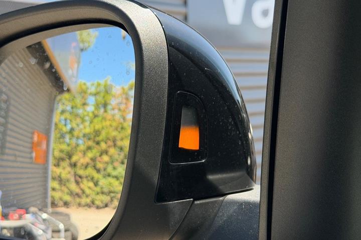 Blå VW ID.Buzz fra 2024