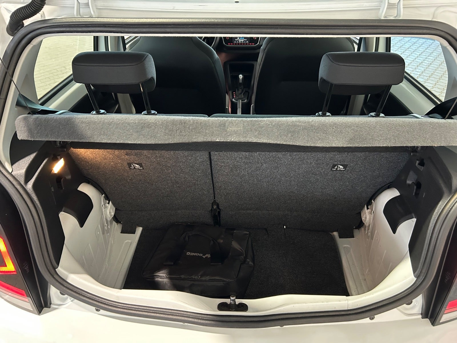 Hvid VW E-UP! fra 2020