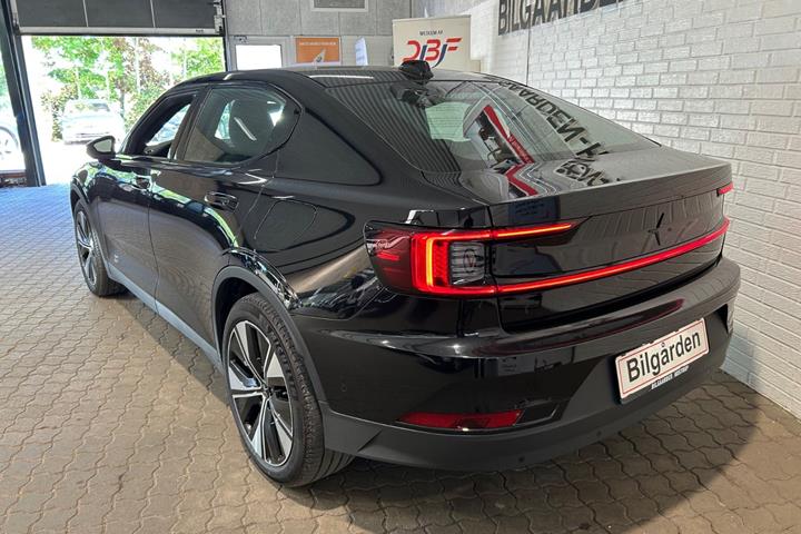 Sort Polestar 2 fra 2023