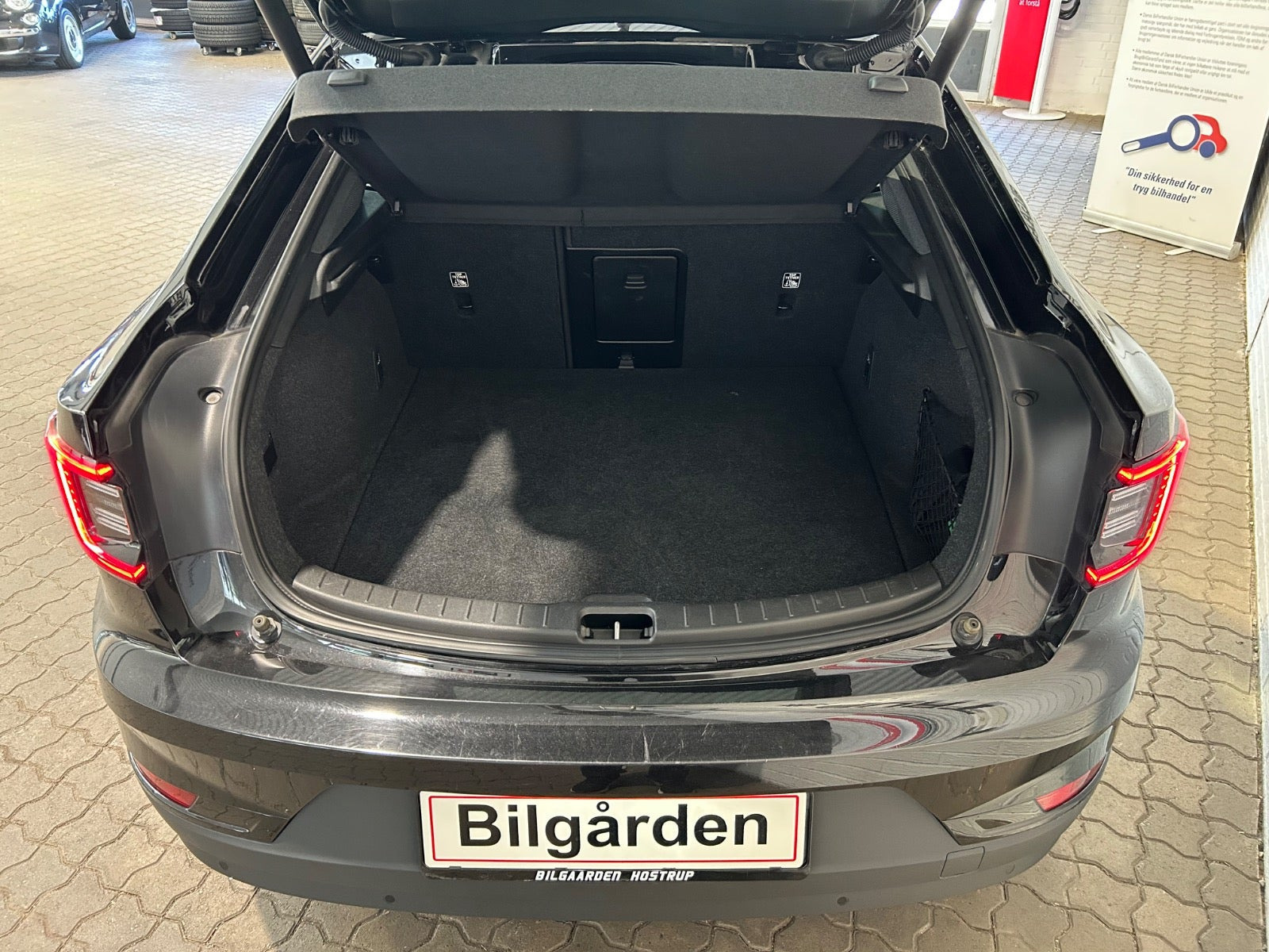 Sort Polestar 2 fra 2023