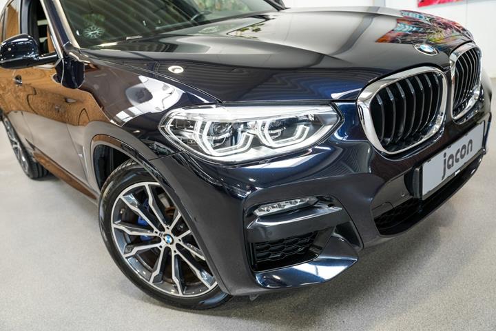 Sort BMW X3 fra 2021