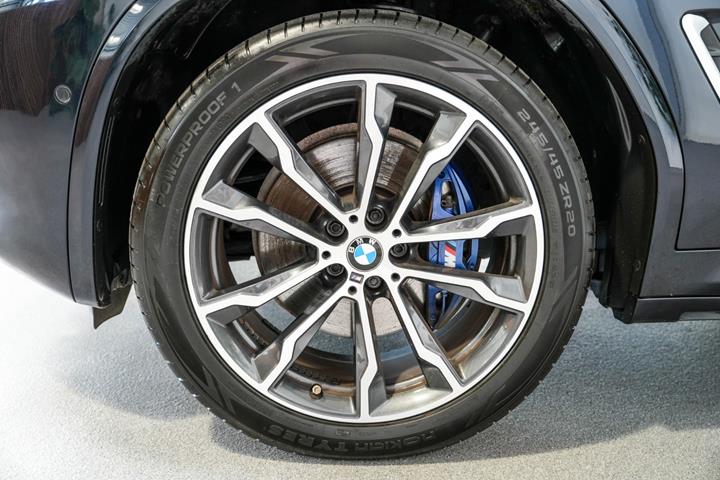 Sort BMW X3 fra 2021