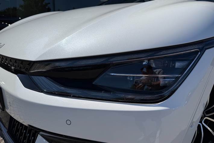 Hvid Kia EV6 fra 2024