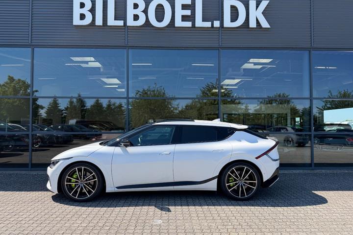 Hvid Kia EV6 fra 2024