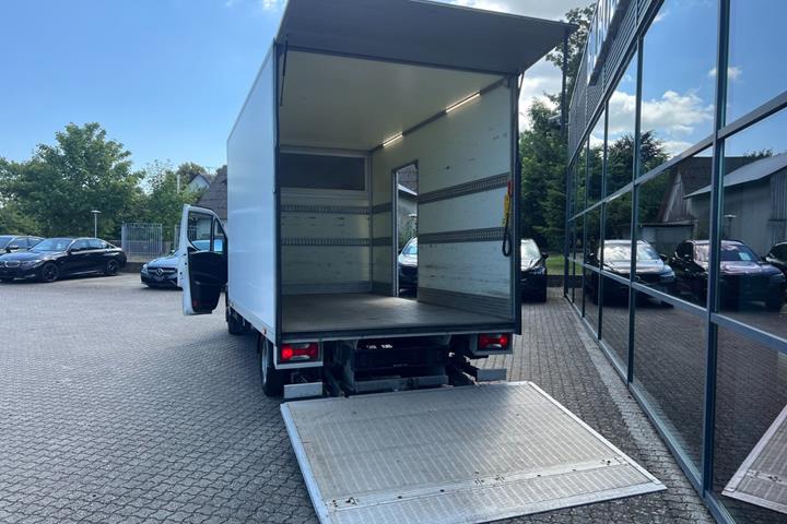 Hvid Iveco Daily fra 2019