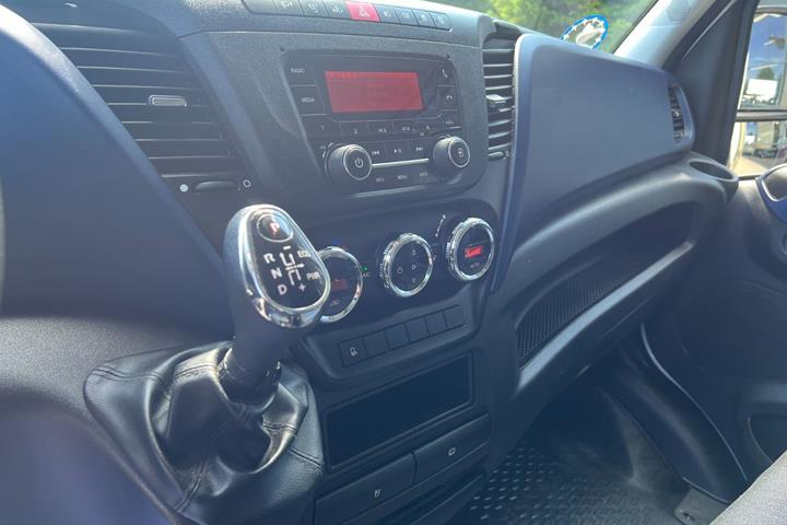 Hvid Iveco Daily fra 2019