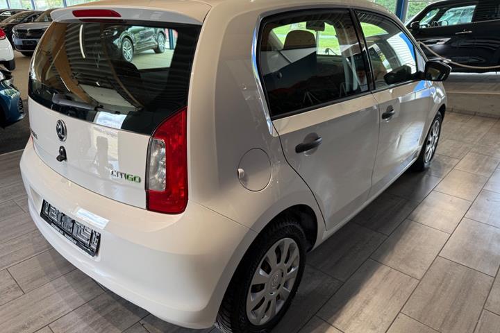 Hvid Skoda Citigo fra 2017