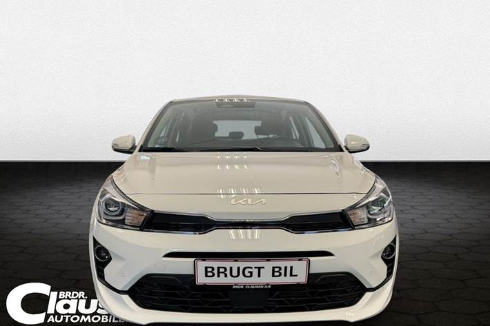Hvid Kia Rio fra 2023