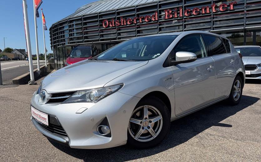 Toyota Auris 1,8 Hybrid H2 Premium Comfort CVT