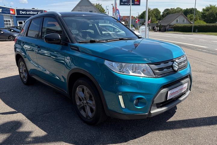Grøn Suzuki Vitara fra 2015