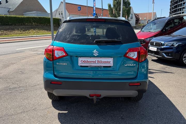 Grøn Suzuki Vitara fra 2015