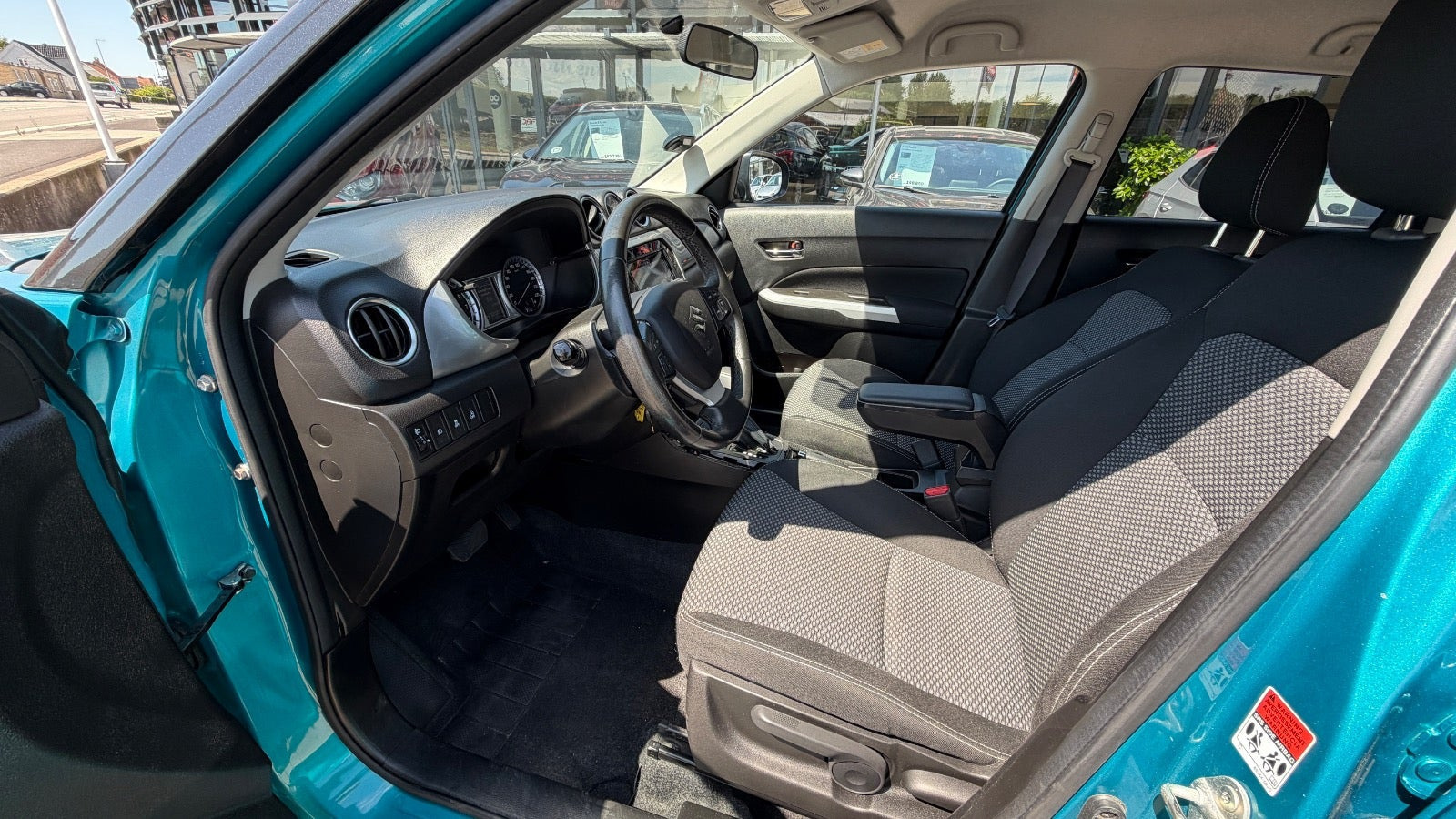 Grøn Suzuki Vitara fra 2015