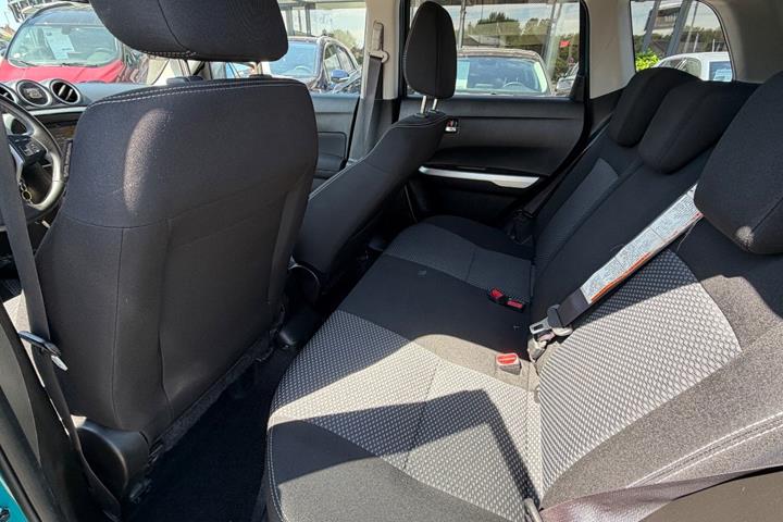 Grøn Suzuki Vitara fra 2015