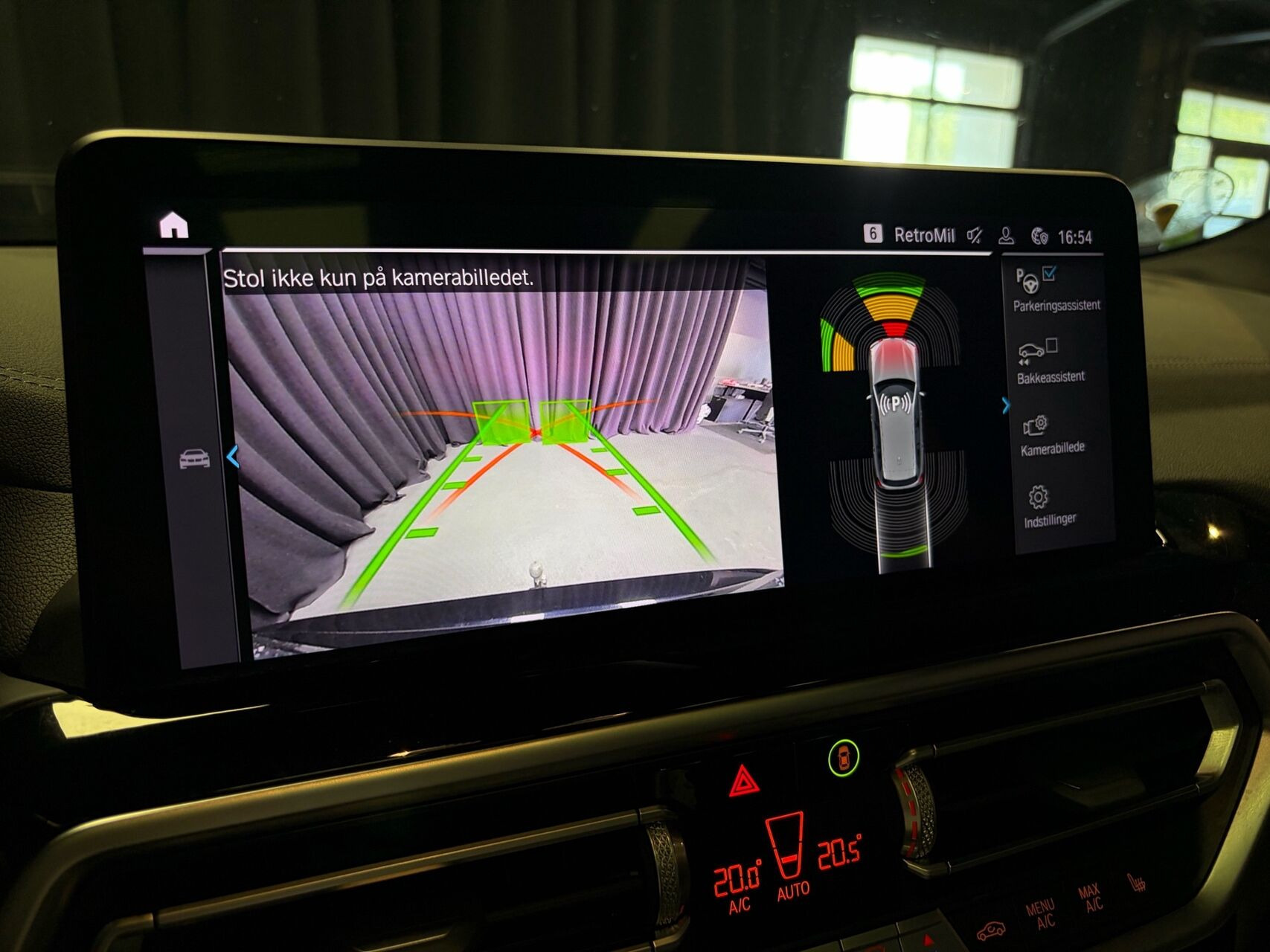 Sort BMW iX3 fra 2023