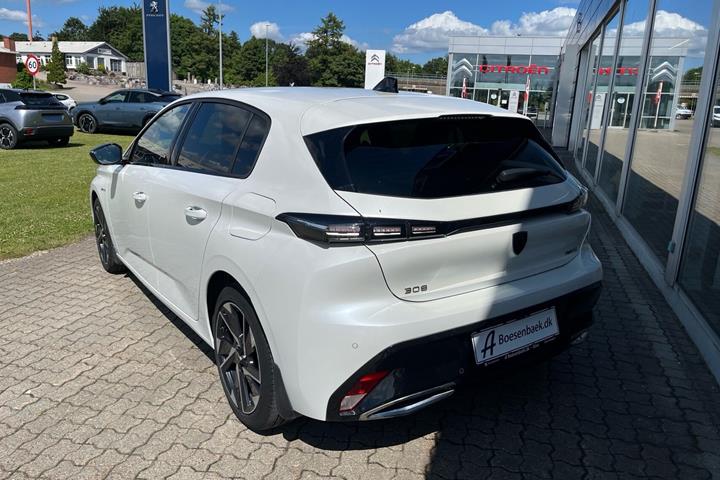 Hvid Peugeot 308 fra 2022