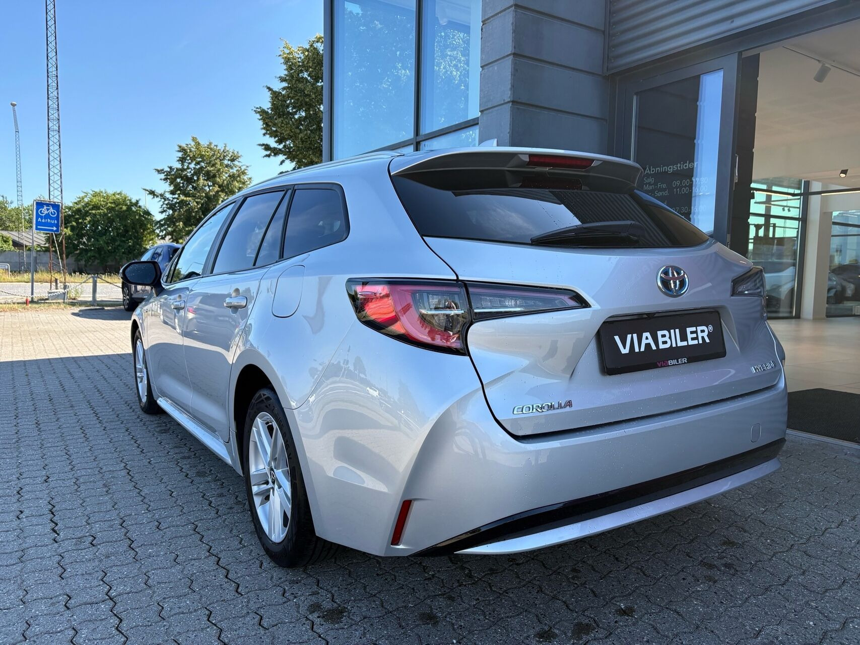 Sølv Toyota Corolla fra 2020