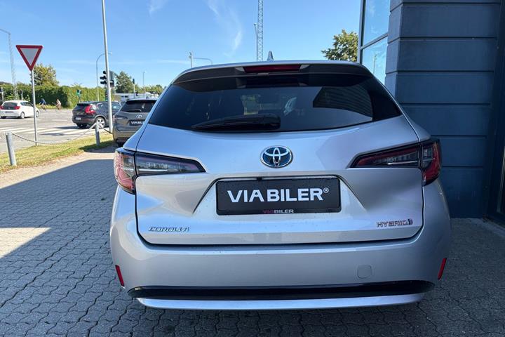 Sølv Toyota Corolla fra 2020