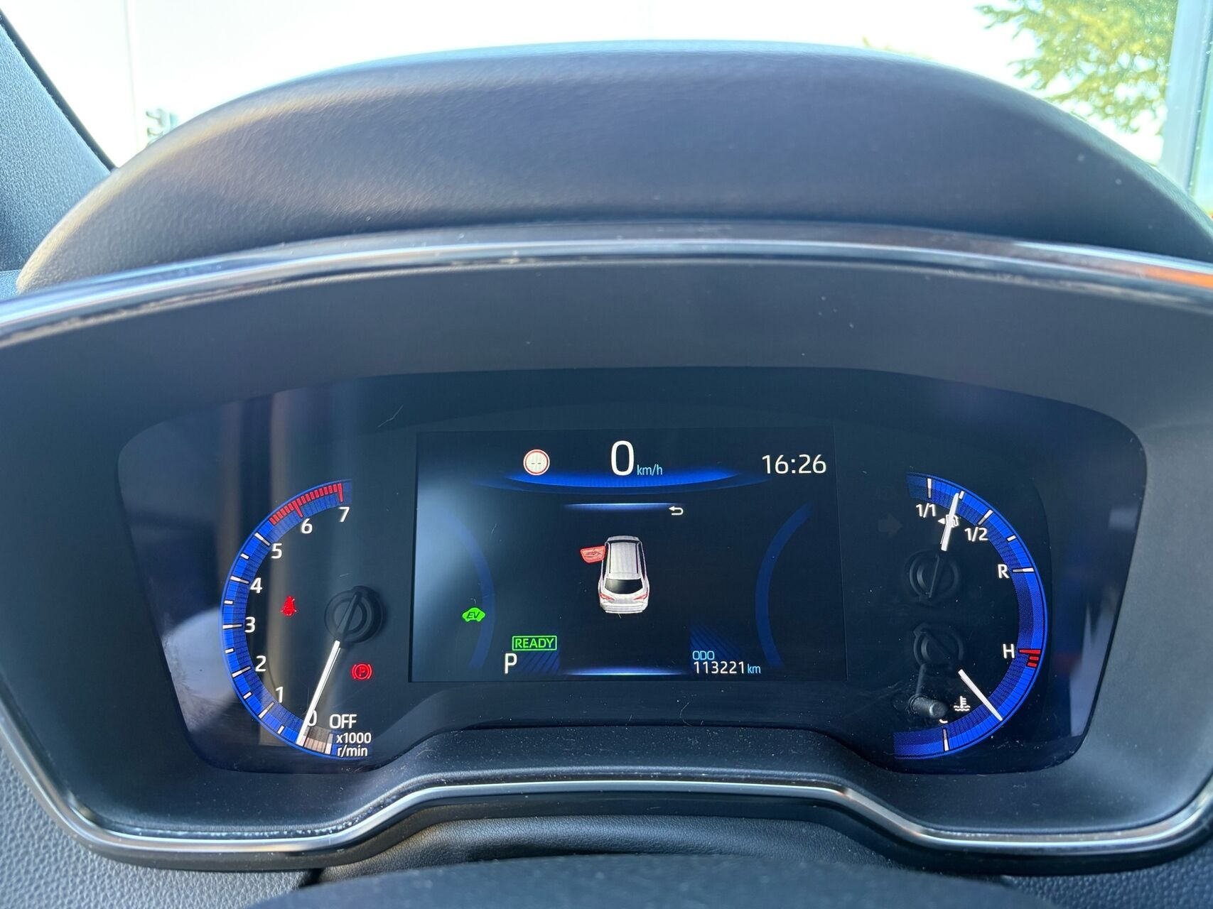 Sølv Toyota Corolla fra 2020