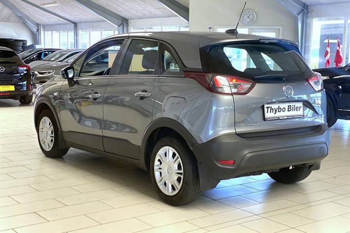 Grå Opel Crossland X fra 2018