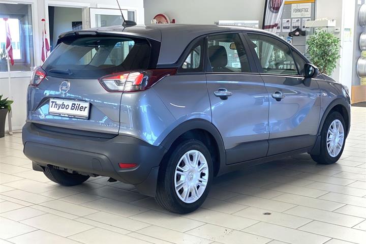 Grå Opel Crossland X fra 2018