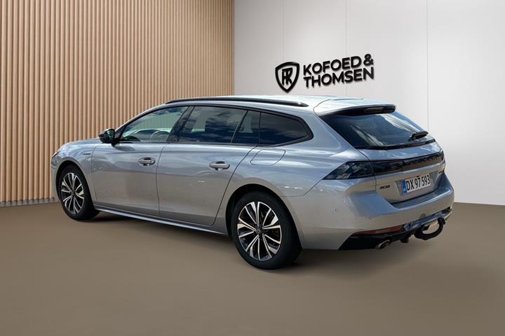 Sølv Peugeot 508 fra 2024