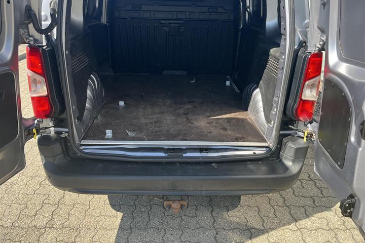 Grå Opel Combo fra 2019