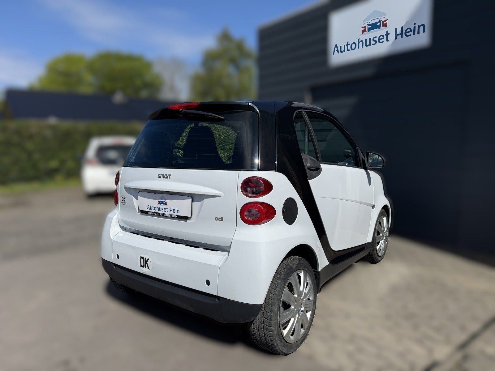 Hvid Smart ForTwo Coupé fra 2008 set udefra