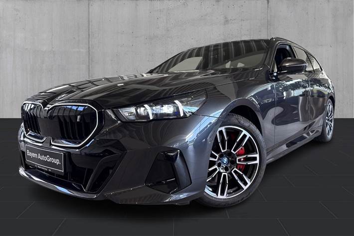 Grå BMW i5 fra 2024