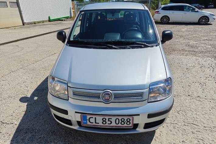 Gul Fiat Panda fra 2012