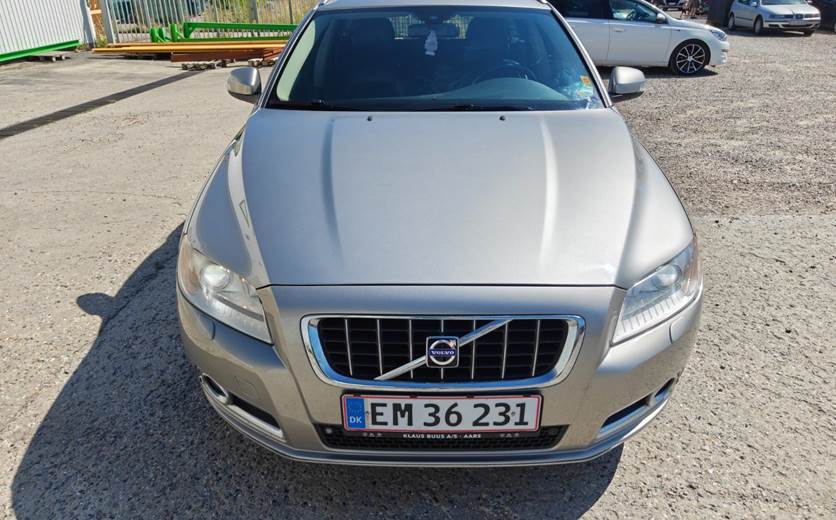 Volvo V70 2,4 D5 185 R-Design aut.
