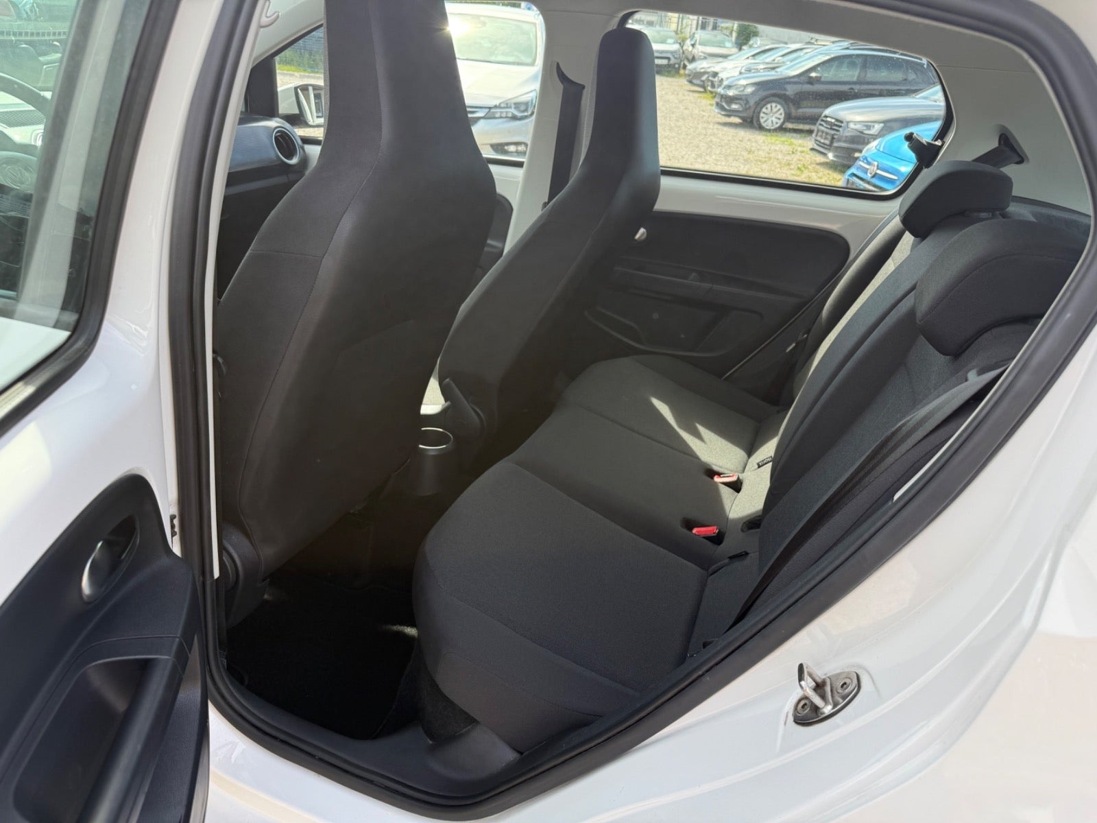 Hvid VW UP! fra 2017