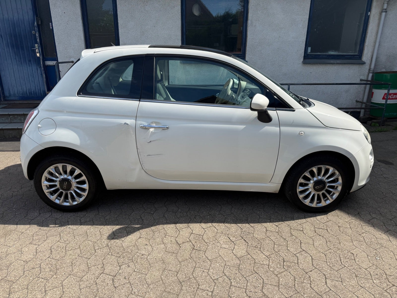 Hvid Fiat 500 fra 2011