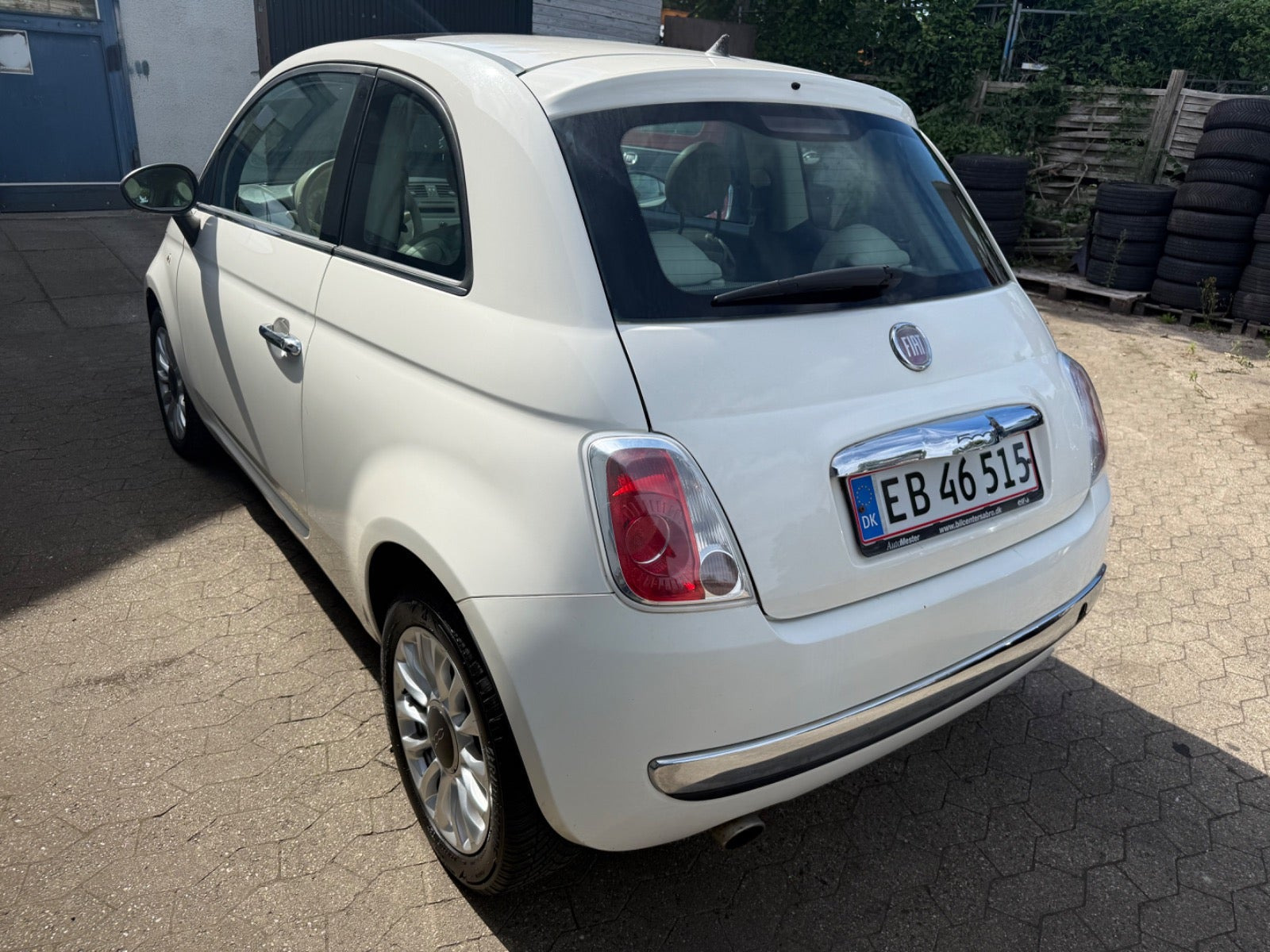 Hvid Fiat 500 fra 2011