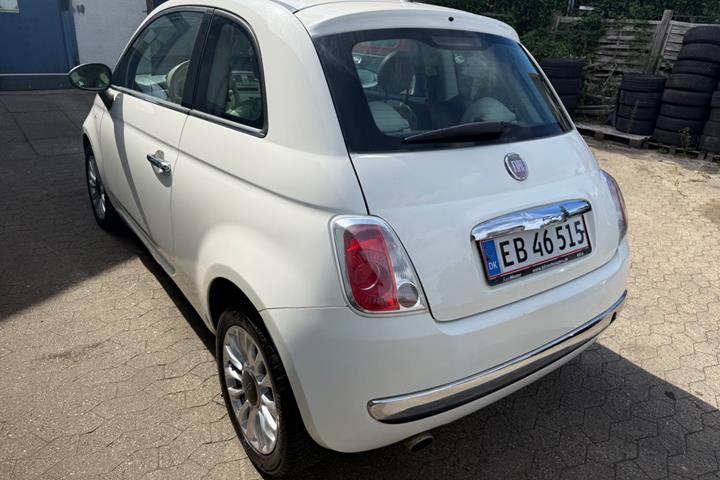 Hvid Fiat 500 fra 2011