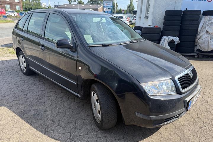 Sort Skoda Fabia fra 2003