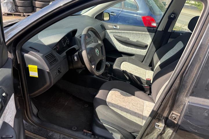 Sort Skoda Fabia fra 2003