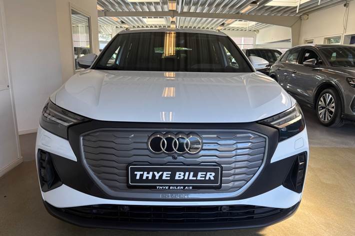 Hvid Audi Q4 e-tron fra 2023