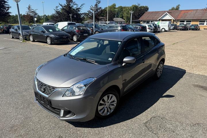 Grå Suzuki Baleno fra 2016