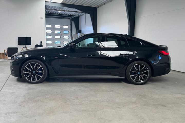 Sort BMW i4 fra 2023