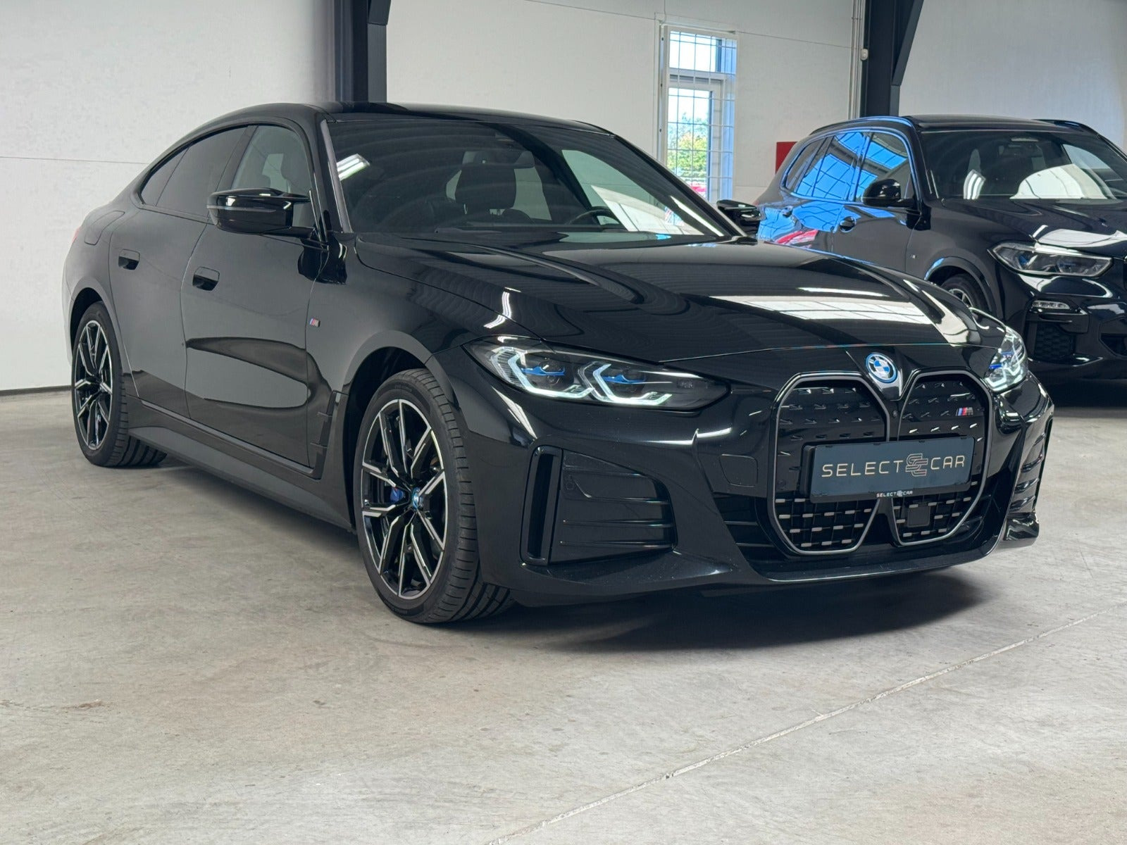 Sort BMW i4 fra 2023