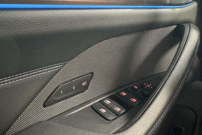 Sort BMW i4 fra 2023