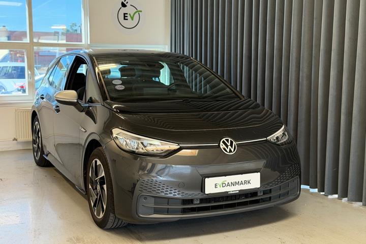 Grå VW ID.3 fra 2020 set udefra
