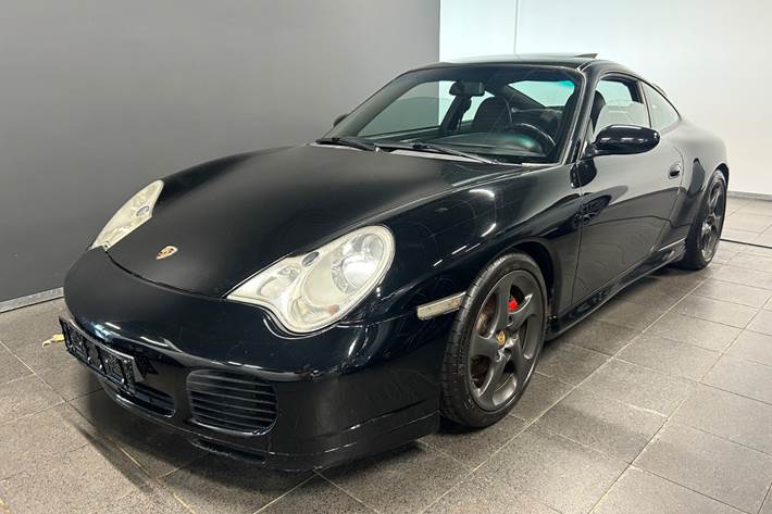 Sort Porsche 911 Carrera 4S fra 2004