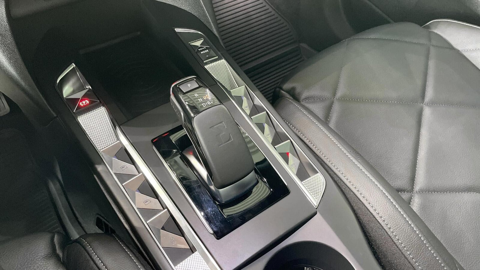 Hvid DS DS 3 CrossBack fra 2022