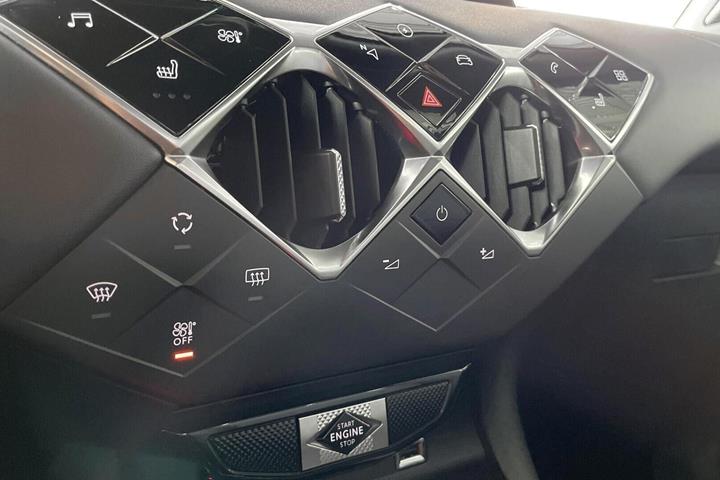 Hvid DS DS 3 CrossBack fra 2022