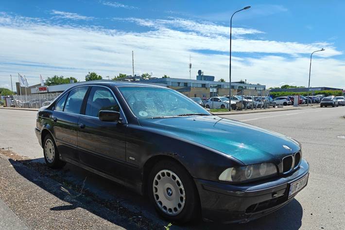 undefined BMW 525i fra 2001