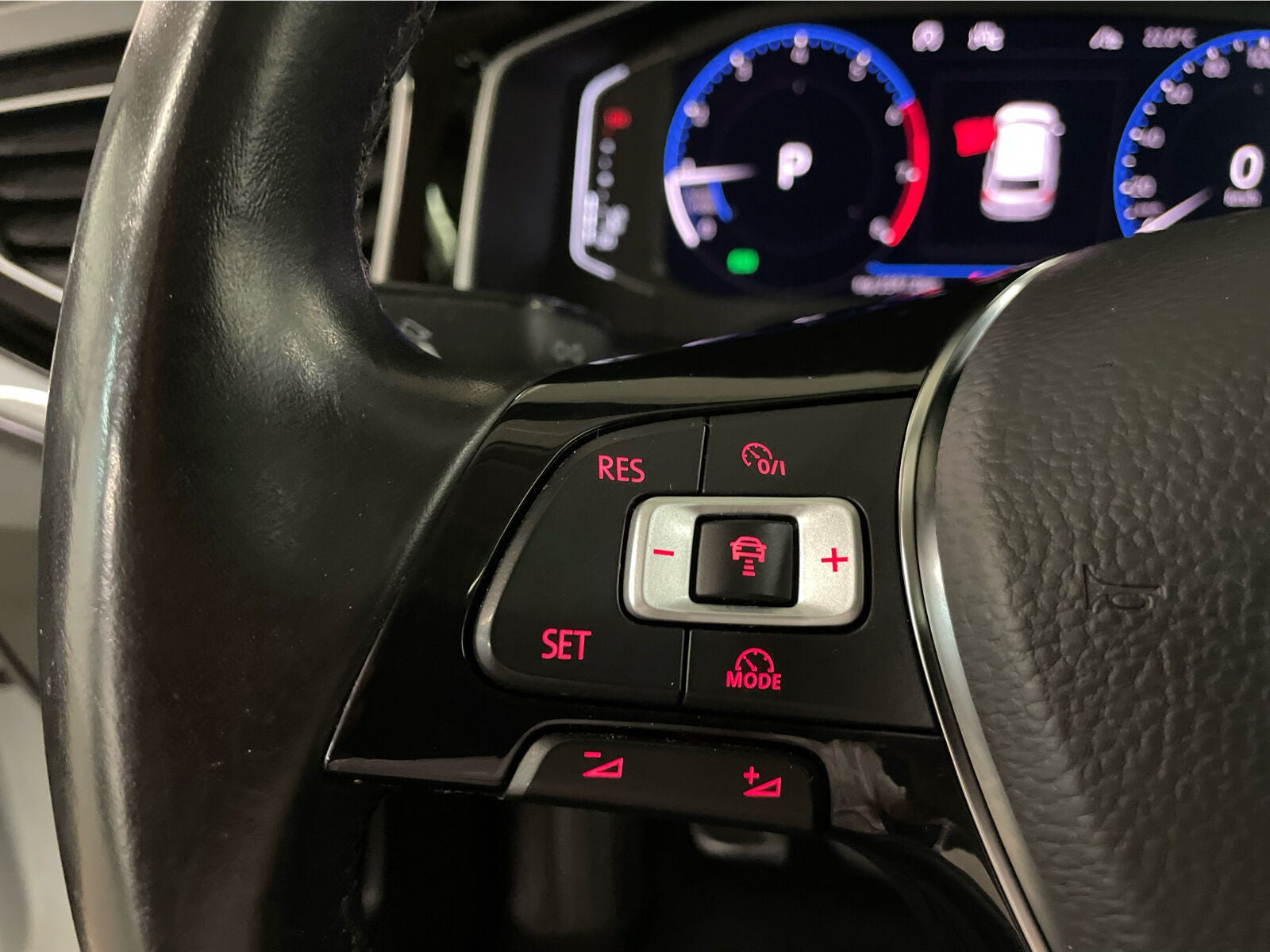 Sølv VW Polo fra 2020