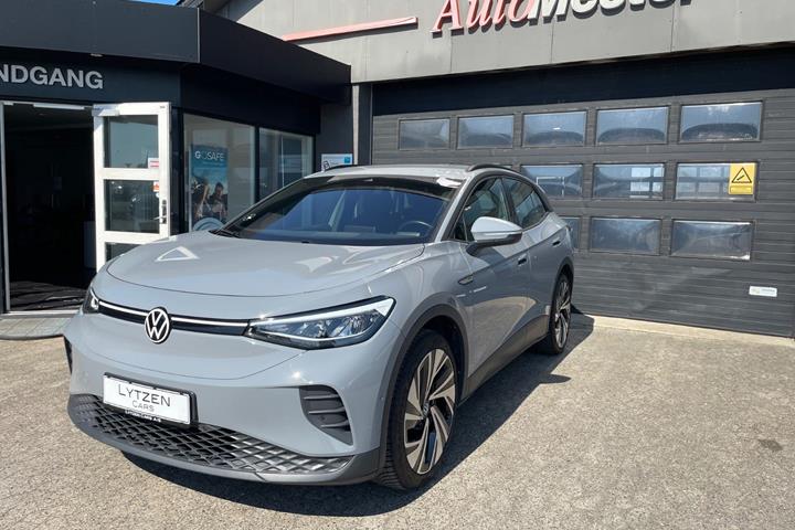 Grå VW ID.4 fra 2023 set udefra