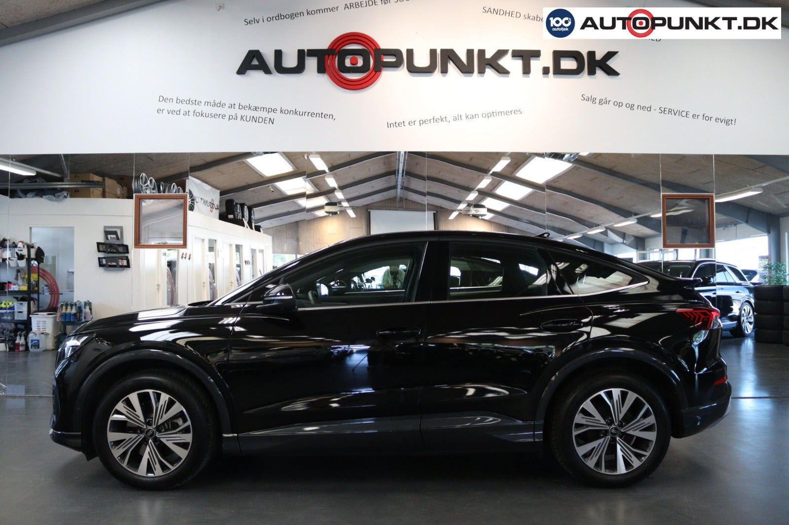 Sort Audi Q4 e-tron fra 2025