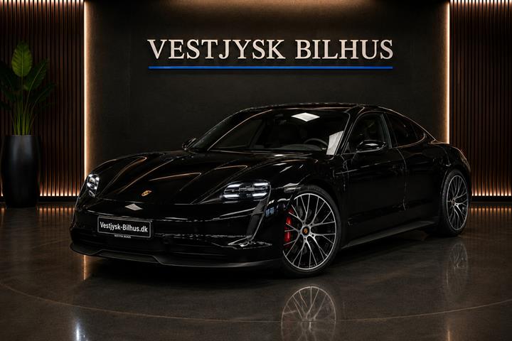 Sort Porsche Taycan 4S fra 2020 set udefra
